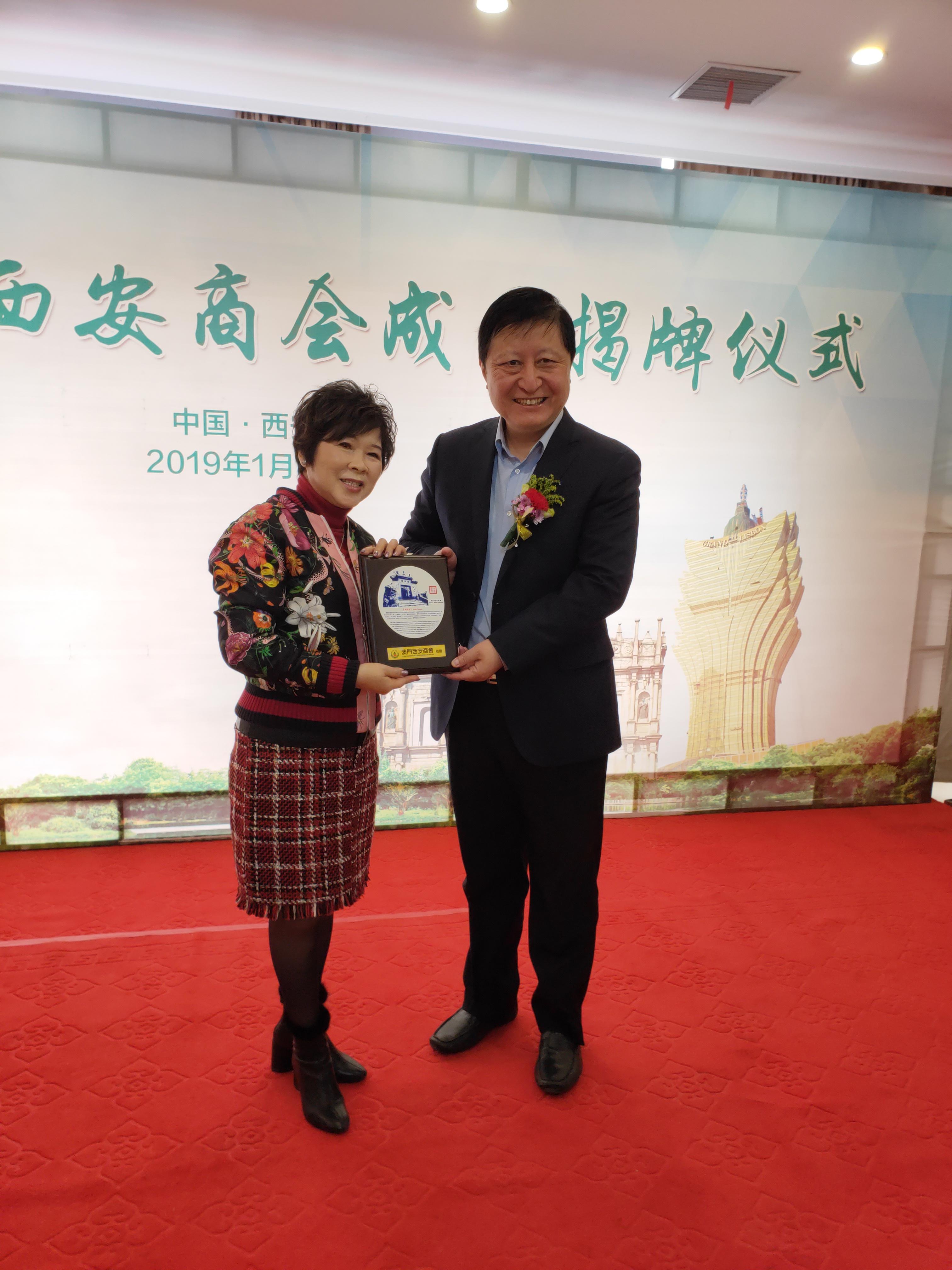 2025澳门和香港今晚必开一肖合法吗？全面释义、专家解析解释与落实